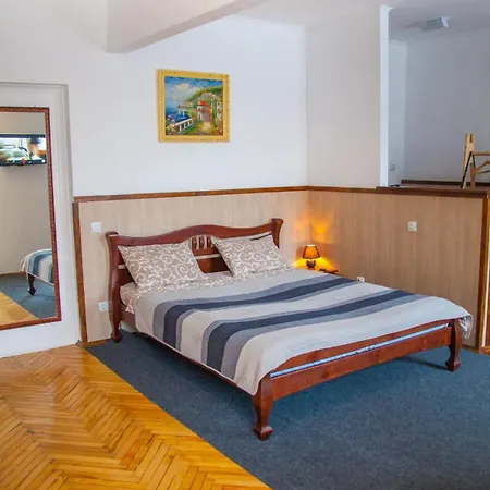Art Apartment Ternopil Exterior photo